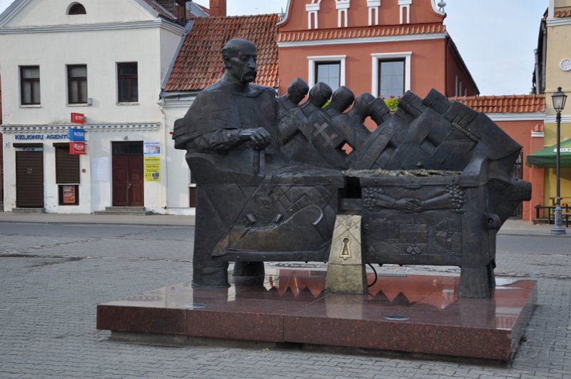DSC_0161.JPG - Pomnik wielkiego hetmana litewskiego