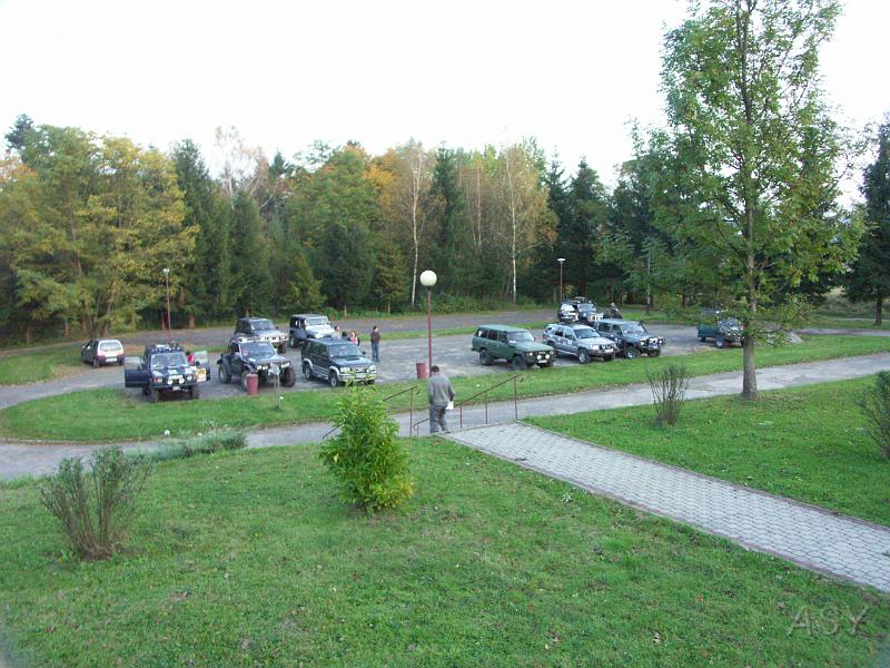 PICT3816.JPG - Spotykamy się pod zajazdem "U Kmity". Lesko, przedsionek Bieszczad.