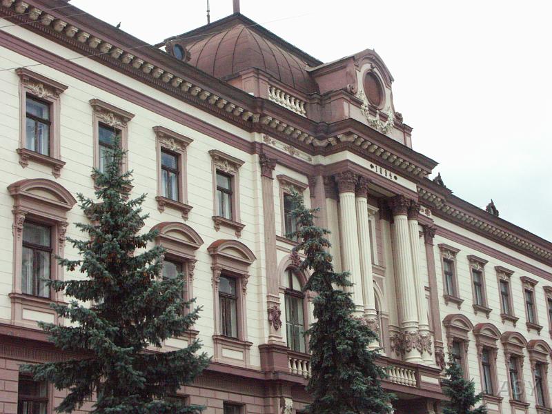 PICT2953.JPG - Gmach obecnie należy do Akademii Medycznej