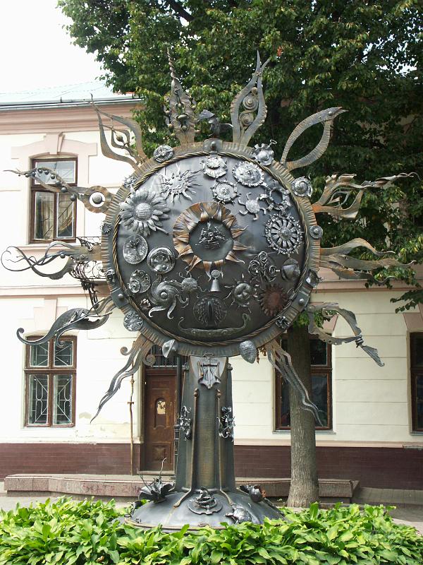 PICT2977.JPG - Metaloplastyka na majdanie Szeptyckiego