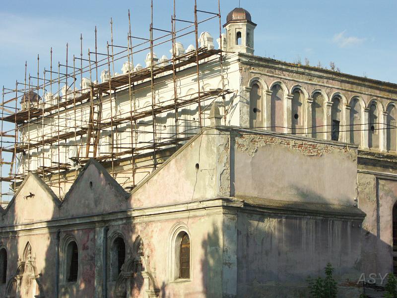 PICT3125.JPG - Ruiny synagogi, powstałej w XVII w.