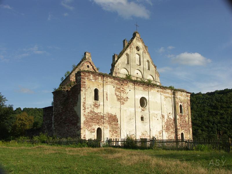 img0522.jpg - Ruiny zamku w Czerwonogrodzie